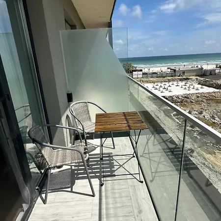 Kira - Signature Promenada