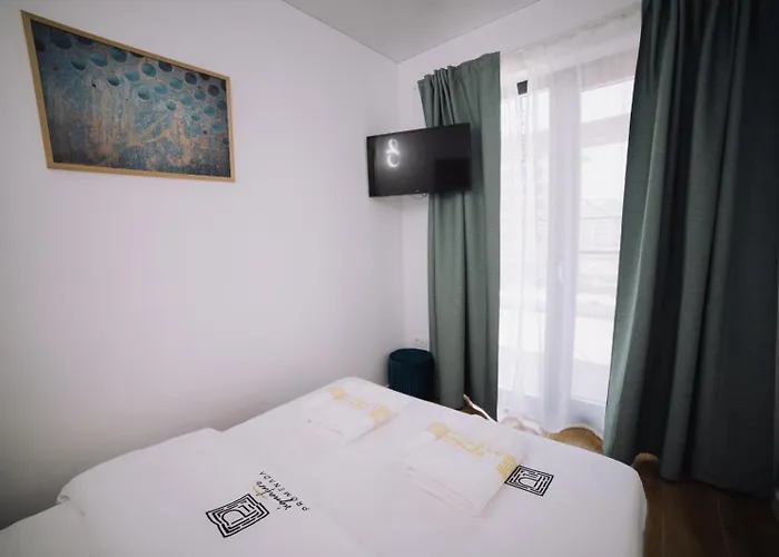 Kira - Signature Promenada *